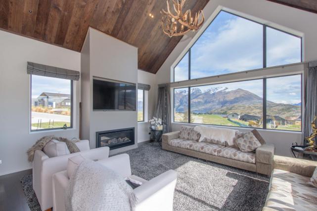 5 Lounge with view of Jacks Point