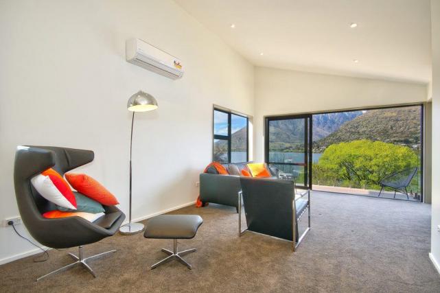 Lounge and view2