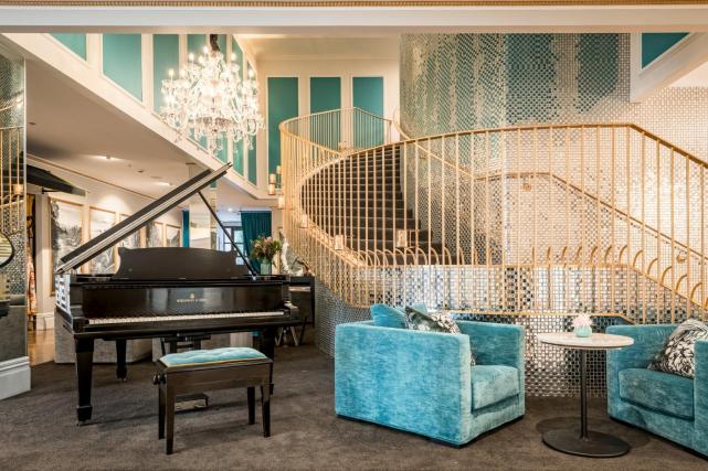 Sofitel Queenstown Lobby 4.3MB Large 1