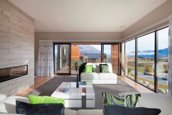 9 McKellar Drive JP 004 2